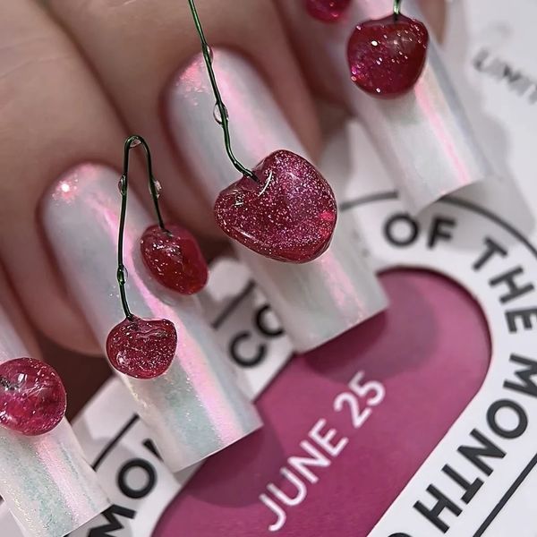 Гель лак NAILSOFTHEDAY Color of the month June 2025 -насыщенный розовый с эффектом кошачьего глаза, перекрываю 4111000 фото