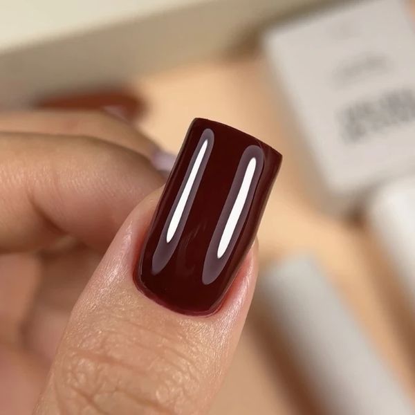 NAILSOFTHEDAY Gel polish Burgundy &mdash; темно-бордовий гель-лак, що перекривається в один шар, 10 мл 3590785 фото