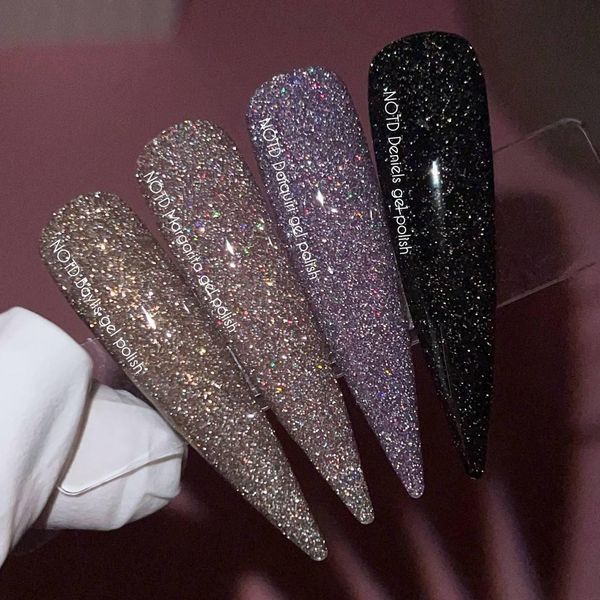 NAILSOFTHENIGHT Margarita gel polish &mdash; рожево нюдовий світловідбиваючий гель&ndash;лак для нігтів, 10 мл 48264203 фото